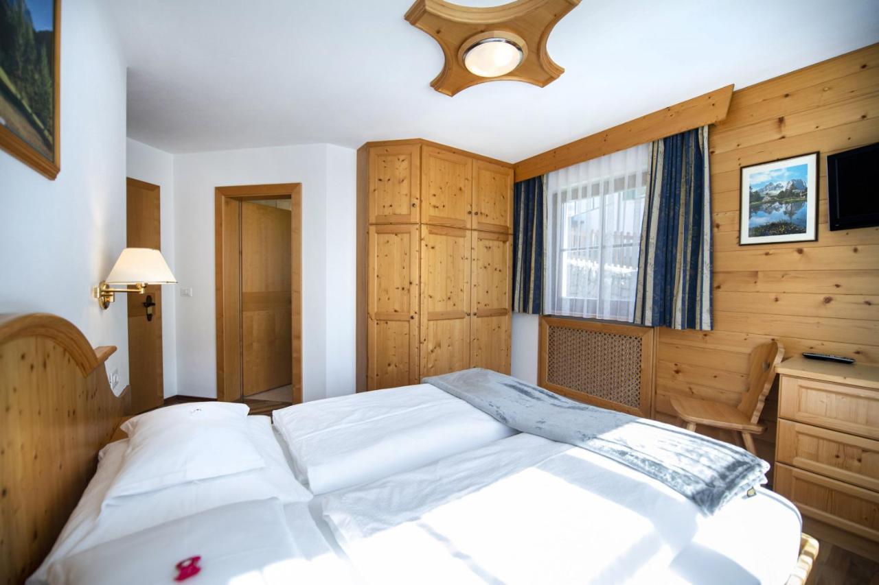 Apartments Miara Santa Cristina Val Gardena Bagian luar foto