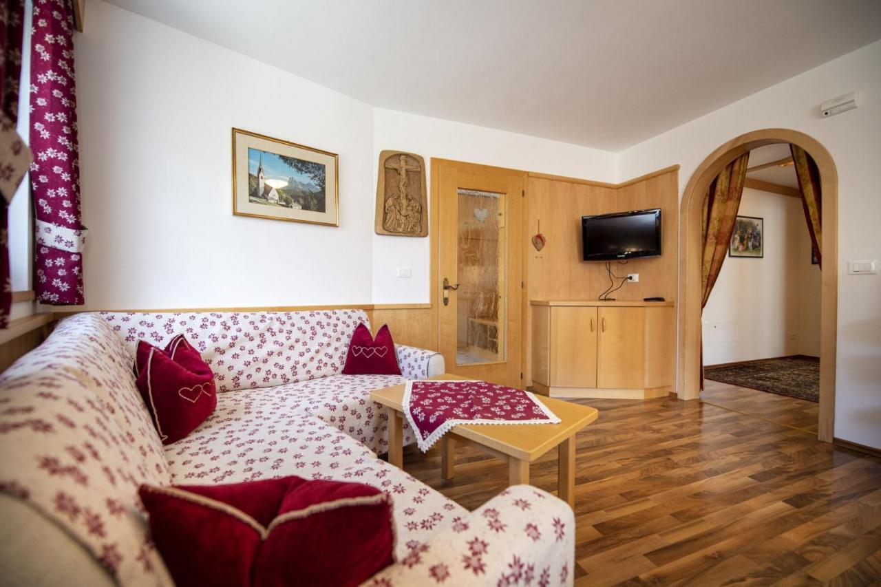 Apartments Miara Santa Cristina Val Gardena Bagian luar foto