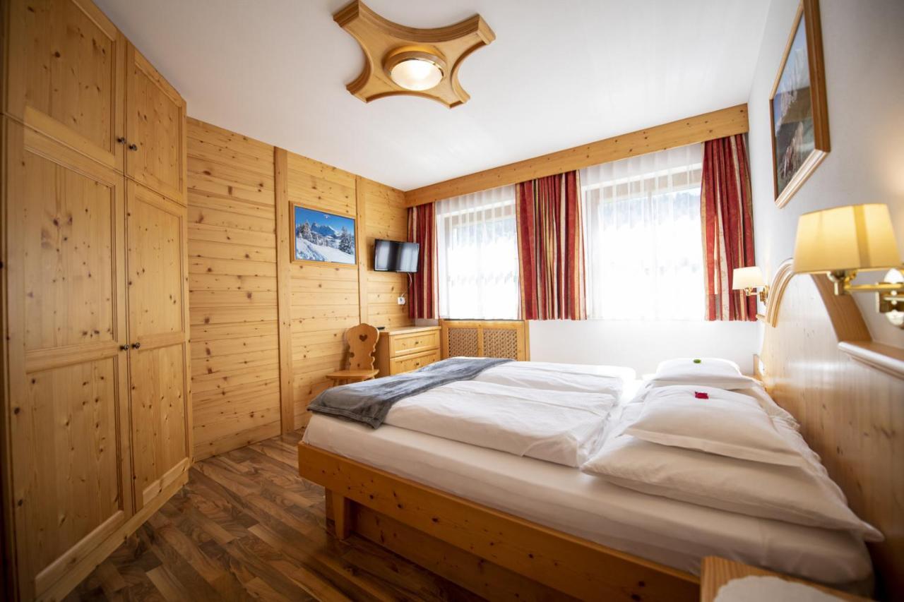 Apartments Miara Santa Cristina Val Gardena Bagian luar foto